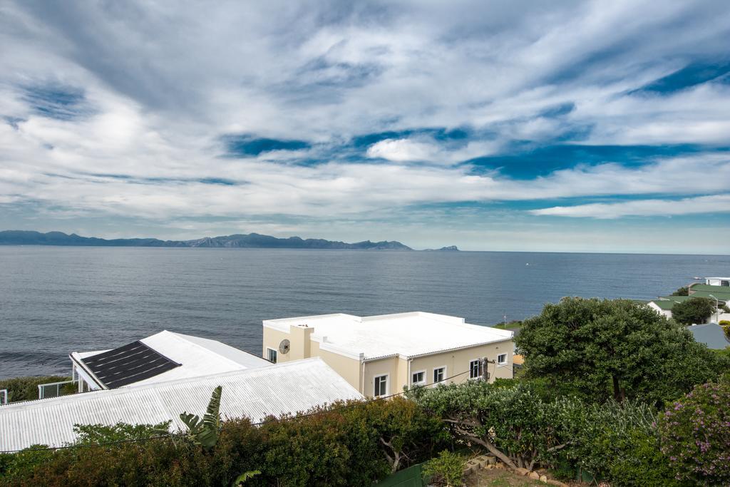 Quarterdeck Holiday Apartment Cape Town Exterior photo